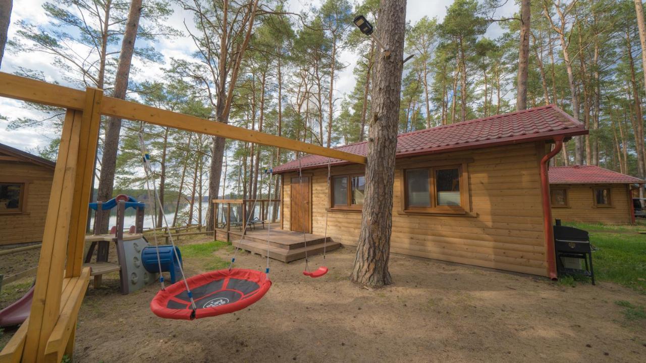 Sloneczny Domek Borsk Nr 2 I 15 - Nad Samym Jeziorem W Pierwszej Linii Luaran gambar